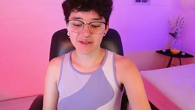 Snapshot of jeroharper chatting on 13, 11, 2025 jeroharper online show from 13, 11, 2025