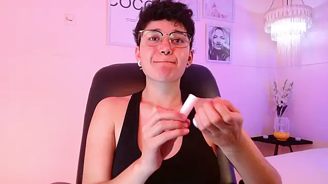 Snapshot of jeroharper chatting on 19, 10, 2025 jeroharper online show from 19, 10, 2025