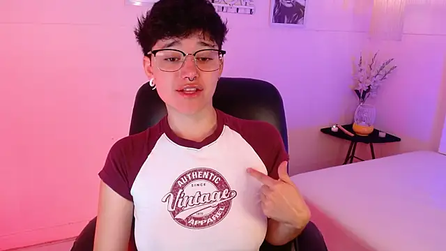 Snapshot of jeroharper chatting on 25, 11, 2025 jeroharper online show from 25, 11, 2025