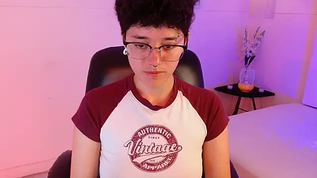 Snapshot of jeroharper chatting on 7, 11, 2025 jeroharper online show from 7, 11, 2025