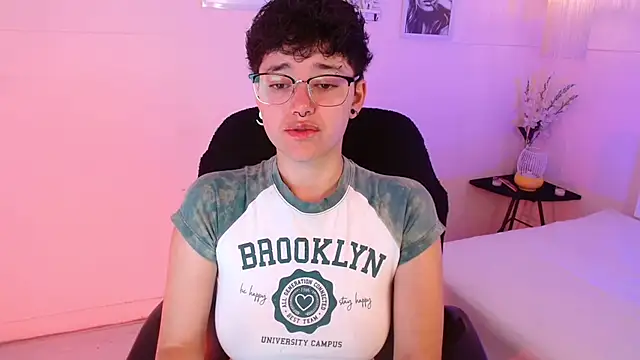 Snapshot of jeroharper chatting on 30, 11, 2025 jeroharper online show from 30, 11, 2025