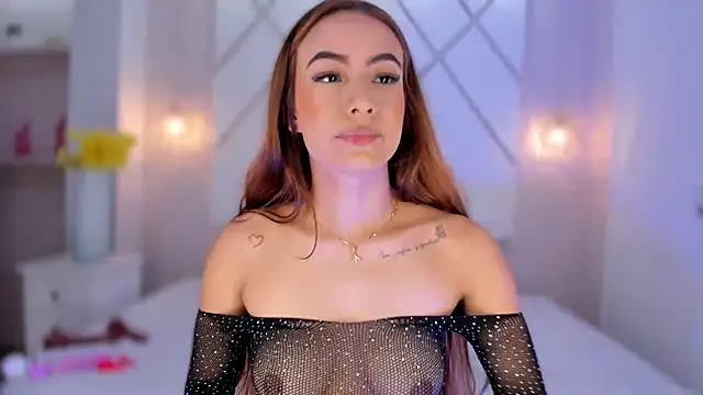 isabellashine online show from 5, 12, 2025