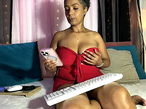 Snapshot of skarlleth_11 chatting on 5, 10, 2025 skarlleth 11 online show from 5, 10, 2025