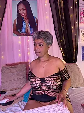 Snapshot of skarlleth_11 chatting on 20, 11, 2025 skarlleth 11 online show from 20, 11, 2025