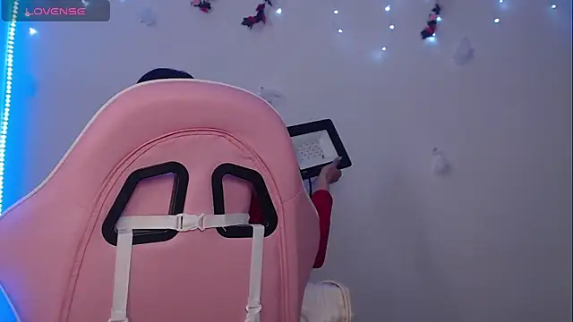 Lia  1 online show from 16, 11, 2025