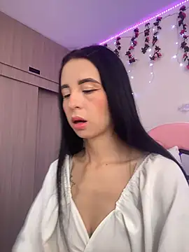 Lia  1 online show from 19, 11, 2025