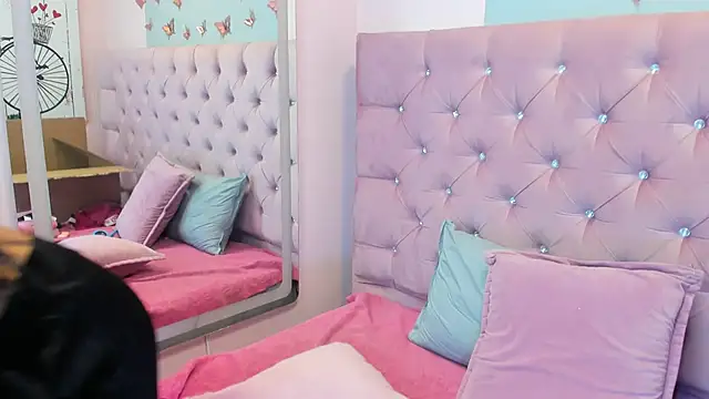 EmmaEbony  online show from 13, 2, 2026