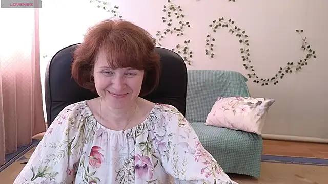 Snapshot of Lia_Tito chatting on 4, 6, 2026 Lia Tito online show from 4, 6, 2026