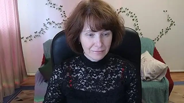 Lia Tito online show from 8, 4, 2026