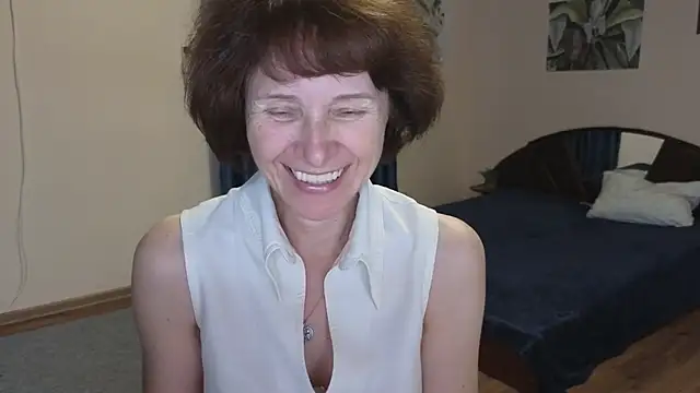 Snapshot of Lia_Tito chatting on 10, 11, 2025 Lia Tito online show from 10, 11, 2025