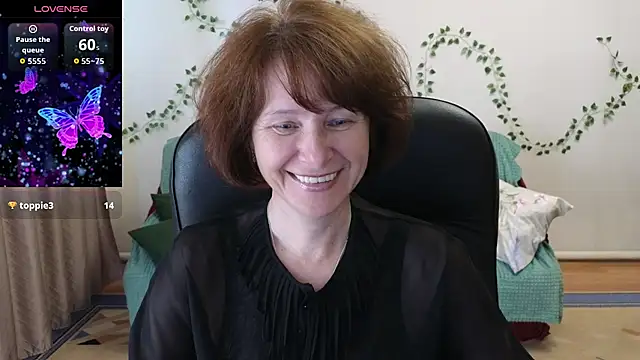 Snapshot of Lia_Tito chatting on 17, 7, 2026 Lia Tito online show from 17, 7, 2026