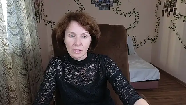 Snapshot of Lia_Tito chatting on 10, 9, 2025 Lia Tito online show from 10, 9, 2025