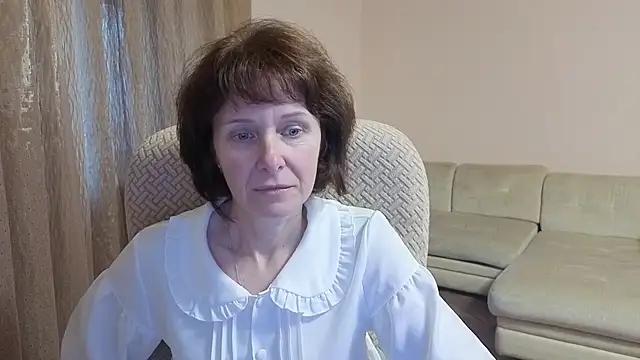 Snapshot of Lia_Tito chatting on 6, 10, 2025 Lia Tito online show from 6, 10, 2025