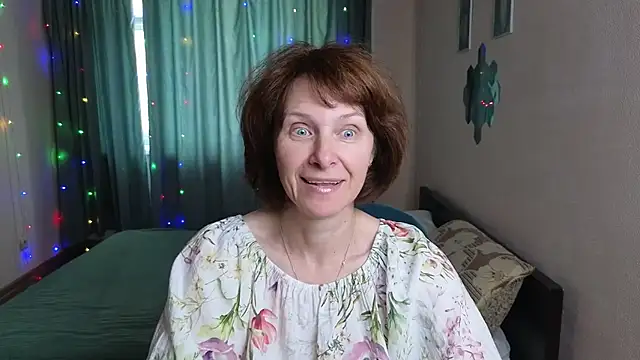 Snapshot of Lia_Tito chatting on 11, 9, 2025 Lia Tito online show from 11, 9, 2025