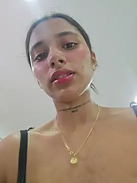 Lorena Mcfly online show from 28, 6, 2026