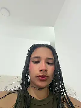 Lorena Mcfly online show from 17, 7, 2026