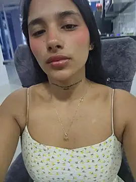 Lorena Mcfly online show from 7, 4, 2026