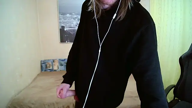 Snapshot of AdamDickens chatting on 18, 12, 2025 AdamDickens online show from 18, 12, 2025