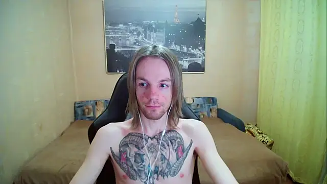 Snapshot of AdamDickens chatting on 24, 9, 2025 AdamDickens online show from 24, 9, 2025