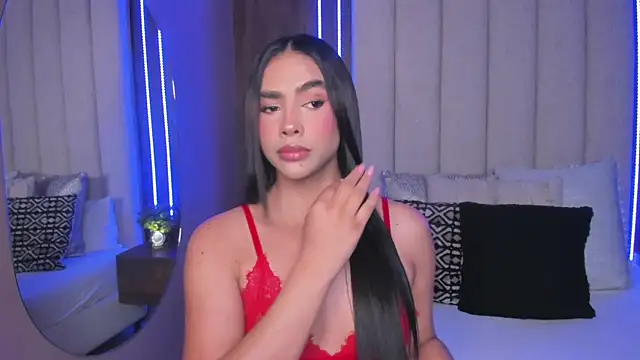 Snapshot of LucySalvatore_ chatting on 18, 1, 2026 LucySalvatore online show from 18, 1, 2026