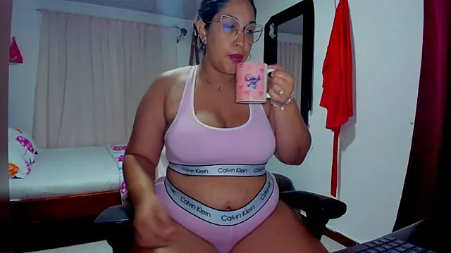 Ivy horse  online show from 15, 11, 2025