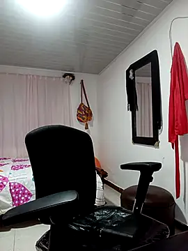 Ivy horse  online show from 8, 10, 2025