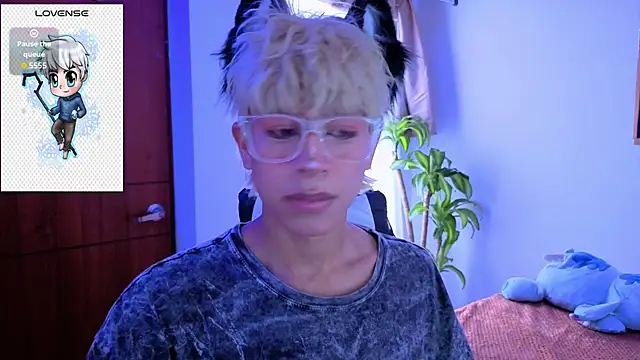 Snapshot of taichi_bluy chatting on 23, 11, 2025 taichi bluy online show from 23, 11, 2025