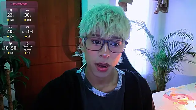 Snapshot of taichi_bluy chatting on 20, 10, 2025 taichi bluy online show from 20, 10, 2025