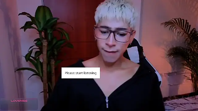 Snapshot of taichi_bluy chatting on 28, 9, 2025 taichi bluy online show from 28, 9, 2025