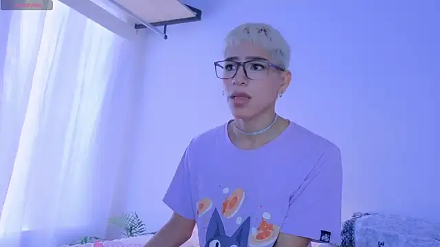 Snapshot of taichi_bluy chatting on 18, 9, 2025 taichi bluy online show from 18, 9, 2025