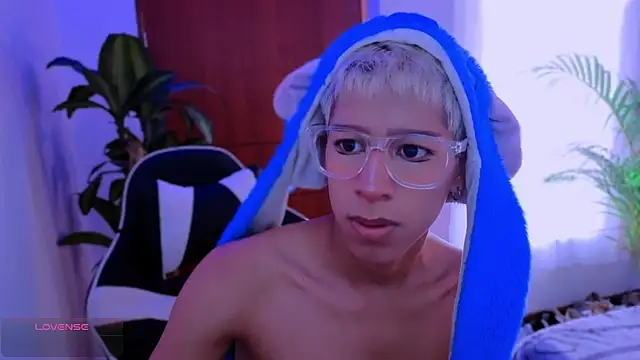 Snapshot of taichi_bluy chatting on 30, 9, 2025 taichi bluy online show from 30, 9, 2025