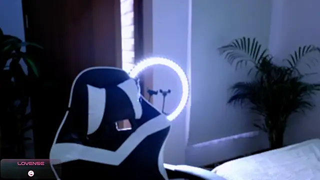 Snapshot of taichi_bluy chatting on 6, 10, 2025 taichi bluy online show from 6, 10, 2025