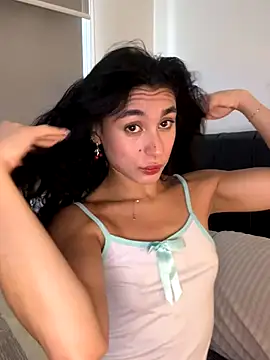 Snapshot of MonicaSalvatore chatting on 22, 11, 2025 MonicaSalvatore online show from 22, 11, 2025