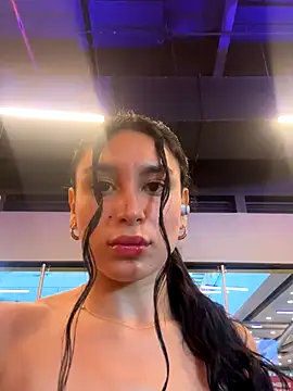 Snapshot of MonicaSalvatore chatting on 8, 11, 2025 MonicaSalvatore online show from 8, 11, 2025