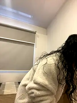 Snapshot of MonicaSalvatore chatting on 21, 11, 2025 MonicaSalvatore online show from 21, 11, 2025