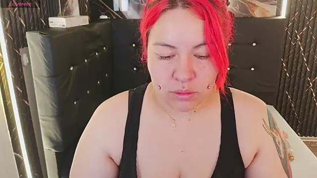 Witch Scarlet online show from 15, 4, 2026