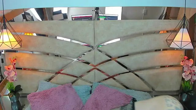 pamemiller1 online show from 2, 11, 2025