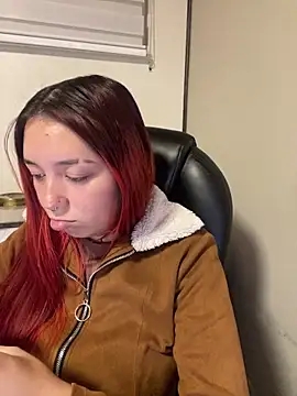 Snapshot of Karen18_boobs chatting on 8, 2, 2026 Karen18 boobs online show from 8, 2, 2026