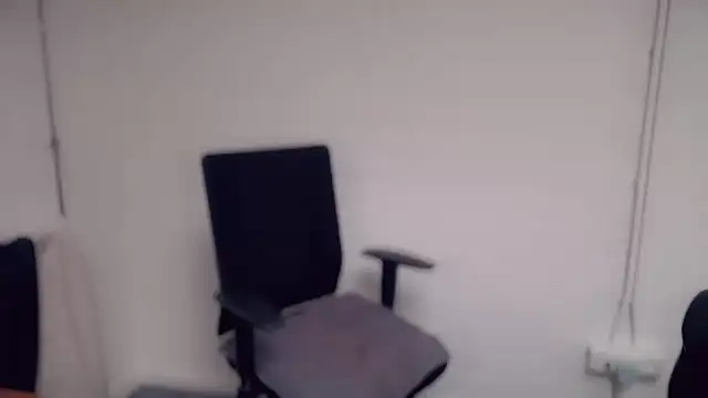 Snapshot of ElizaAndrea chatting on 14, 9, 2025 ElizaAndrea online show from 14, 9, 2025