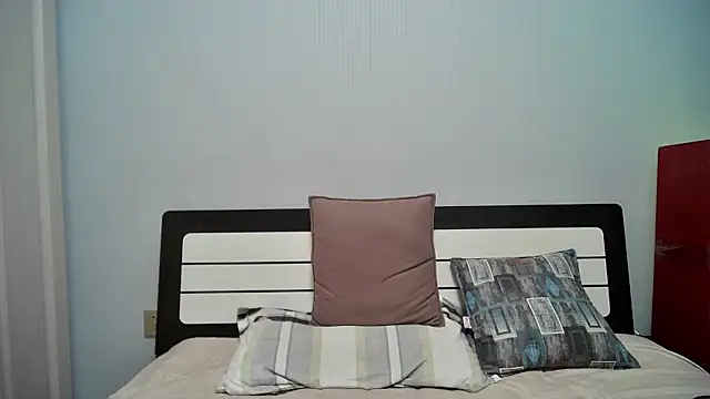 Snapshot of peijiangzhao chatting on 10, 11, 2025 peijiangzhao online show from 10, 11, 2025