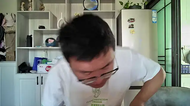 Snapshot of peijiangzhao chatting on 21, 9, 2025 peijiangzhao online show from 21, 9, 2025