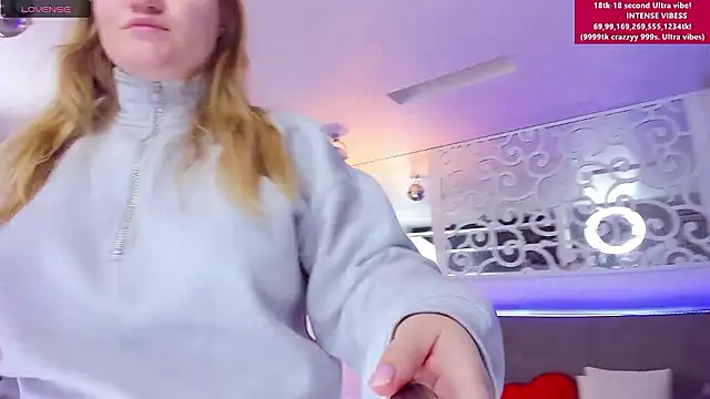 Snapshot of AshleyJoness chatting on 19, 1, 2026 AshleyJoness online show from 19, 1, 2026