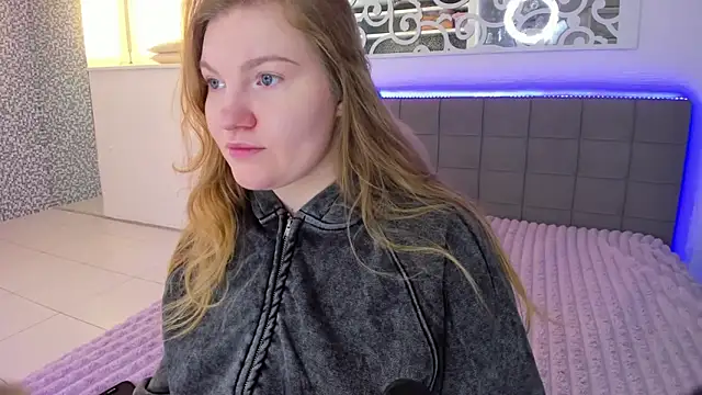 Snapshot of AshleyJoness chatting on 10, 2, 2026 AshleyJoness online show from 10, 2, 2026