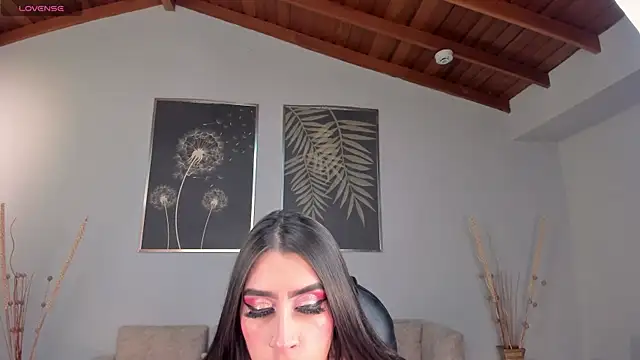 LeahLombardi  online show from 20, 9, 2025