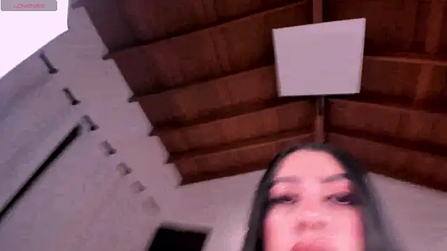 LeahLombardi  online show from 24, 9, 2025