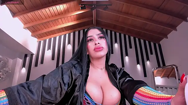 LeahLombardi  online show from 1, 10, 2025