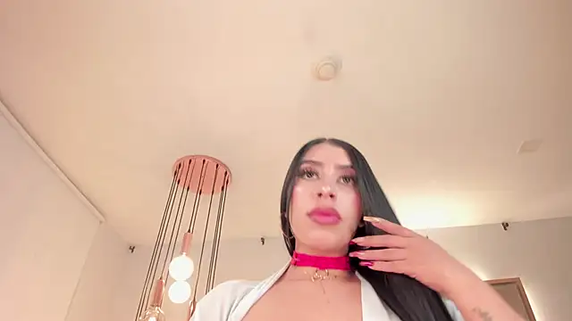 LeahLombardi  online show from 28, 9, 2025