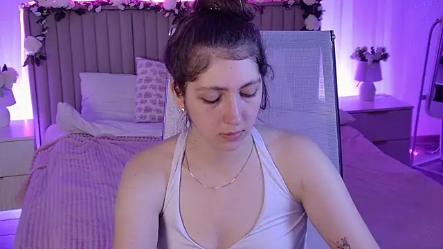 Snapshot of Mary_Miiller chatting on 5, 6, 2026 Mary Miiller online show from 5, 6, 2026