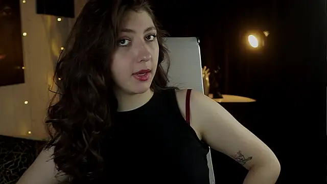 Mary Miiller online show from 4, 3, 2026