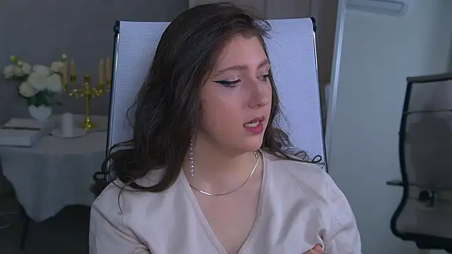 Mary Miiller online show from 7, 11, 2025